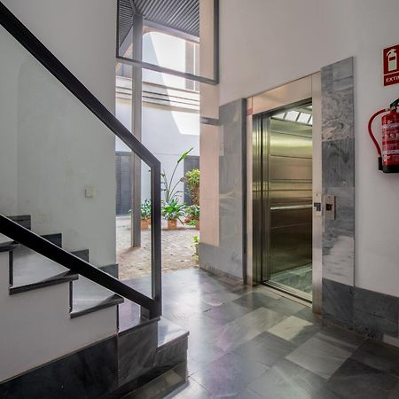 Ry Aparcamiento Incluido Junto A Catedral Ideal Parejas Sevilha Exterior foto